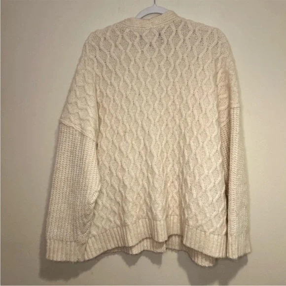 American Eagle Wool Blend Cable Knit Cardigan Sz XL - Picture 9 of 9